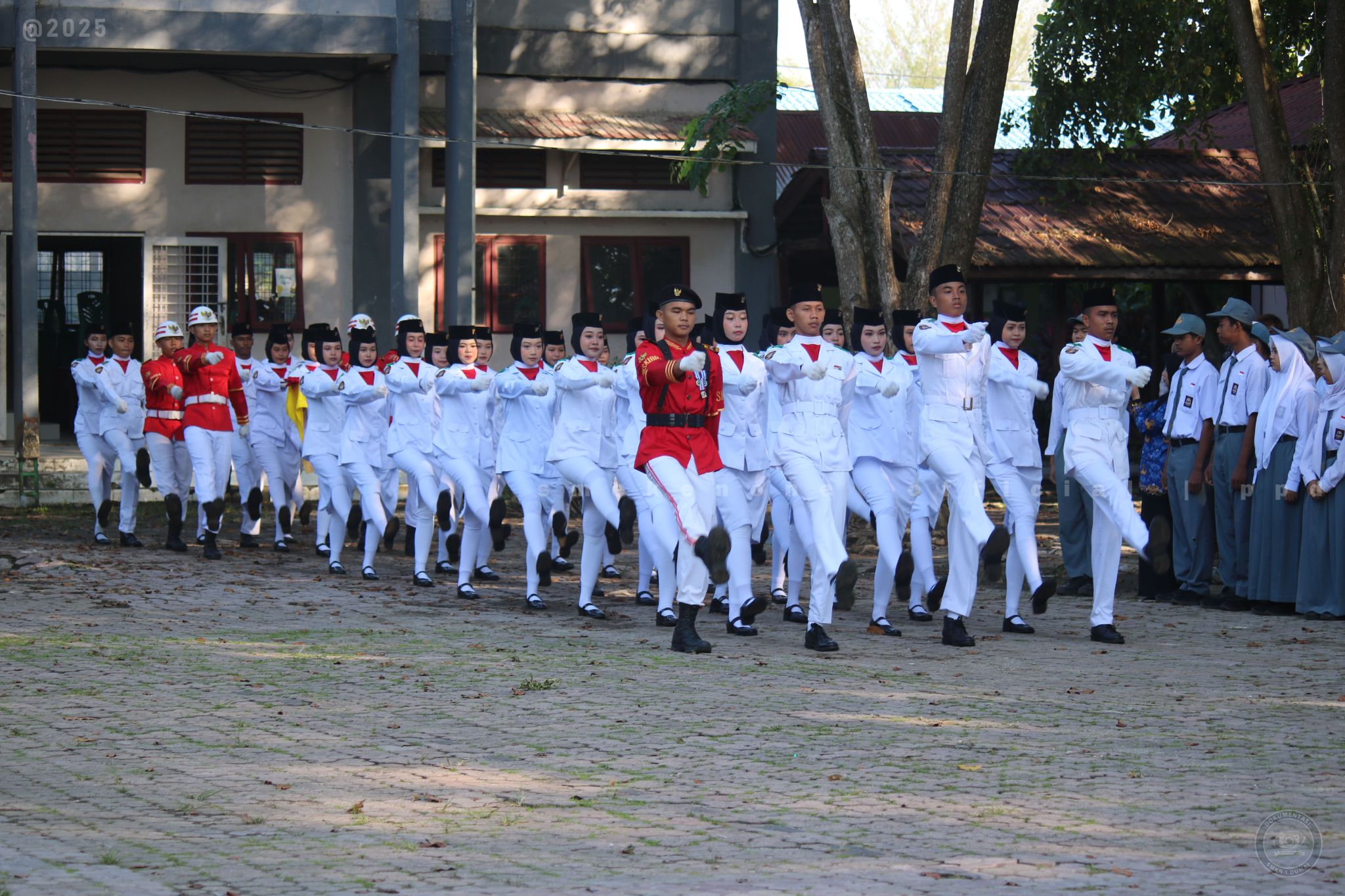 Pengeibaran bendera 04